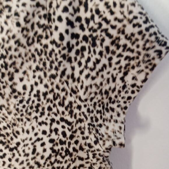 Athleta Women's Small Organic Daily Printed Leopard Print Tee T Shirt,Athleisure - Picture 4 of 9